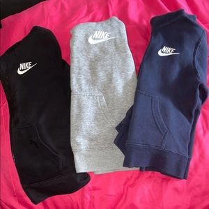 Nike bundle boys (sweatshirts) SOLD OUT!!